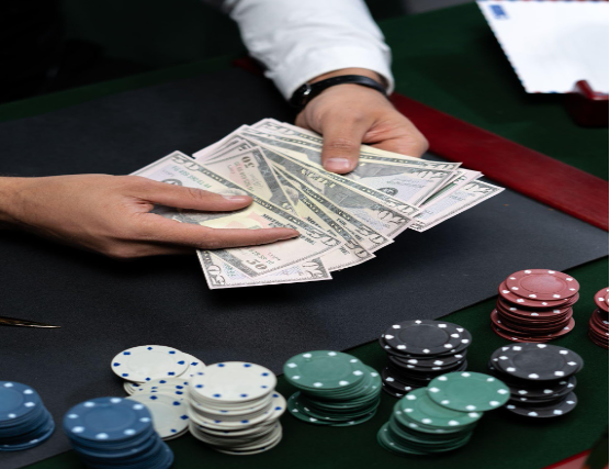 Top 10 Poker in UAE: Trusted Poker Sites Accounts To Follow On Twitter